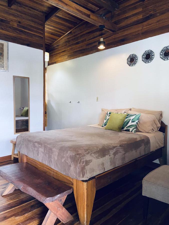 Lizard King Hotel & Suites Puerto Viejo de Talamanca Extérieur photo
