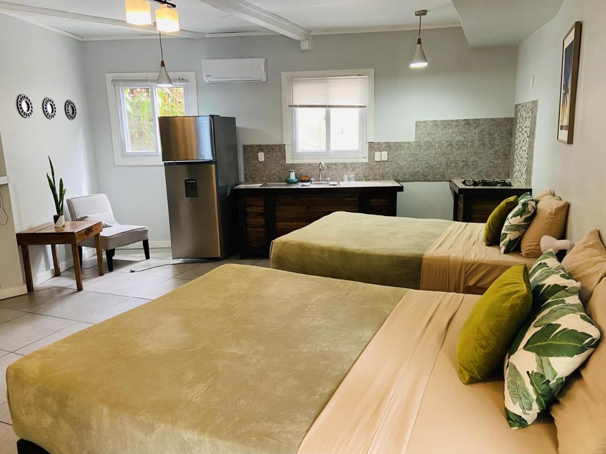 Lizard King Hotel & Suites Puerto Viejo de Talamanca Extérieur photo